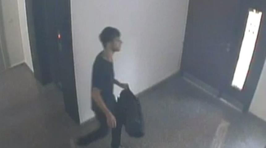 (&ouml;zel Haber) Yarım Saatte Aynı Binaya 2 Kez Giren Pişkin Hırsızlar Kamerada