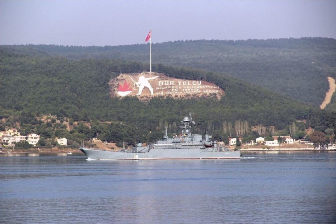 Rus Savaş Gemisi &Ccedil;anakkale Boğazı&rsquo;ndan Ge&ccedil;ti