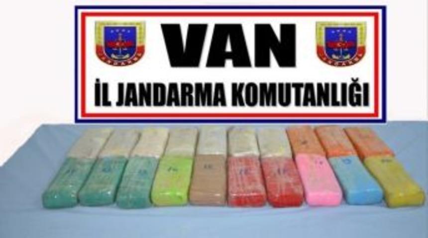 Van&rsquo;da Bir Tona Yakın Eroin Ele Ge&ccedil;irildi