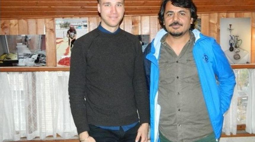 &ldquo;suriyeli Yollarda&rdquo; Fotoğraf Sergisi