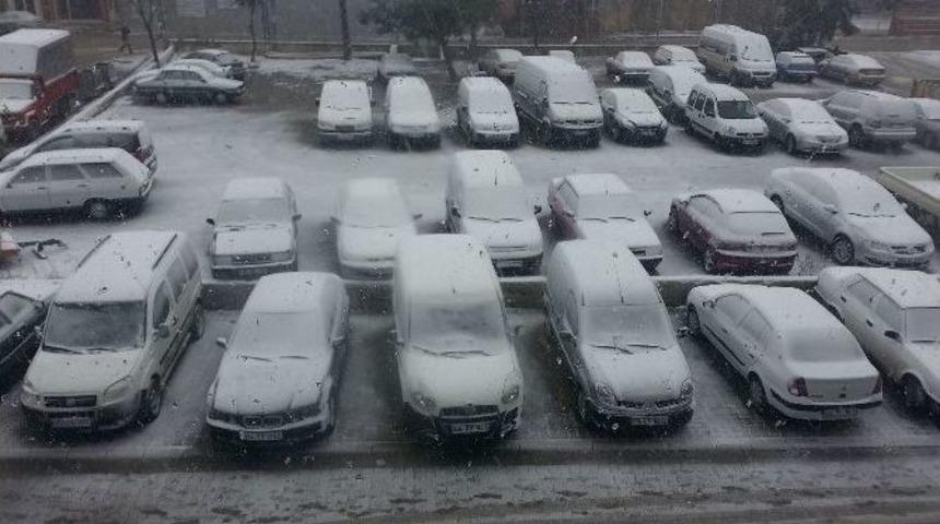 Tekirdağ&rsquo;ın Şark&ouml;y İl&ccedil;esinde 28 Mahalleye Ulaşımı Sağlayan Yollar Kapandı