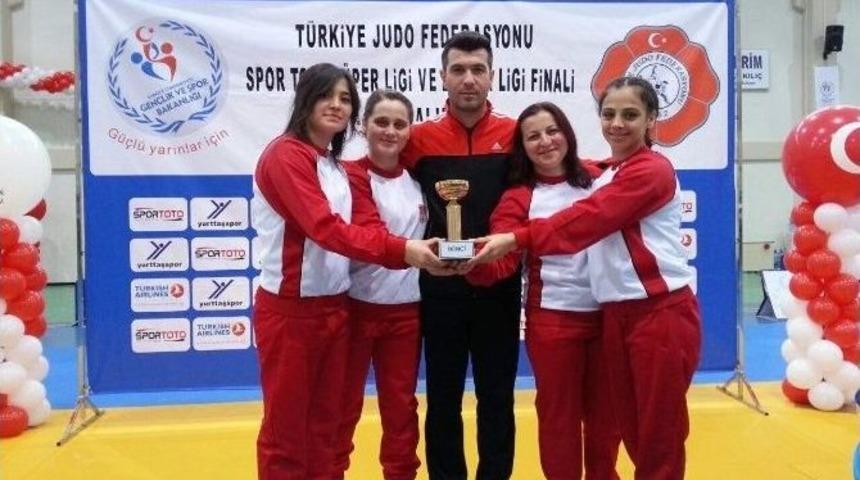 Sebat Proje Trabzon Akçaabat Spor Kulübü Bayanlar Judo Takımı 1. Ligde