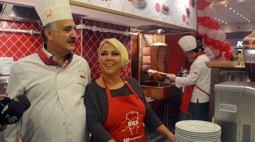 Safiye Soyman Ve Faik &Ouml;zt&uuml;rk Mutfağa Girdi
