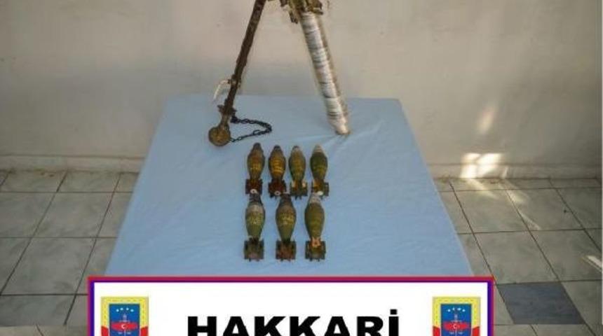 Şemdinli'de Arazide Havan Ve Silahlar Bulundu