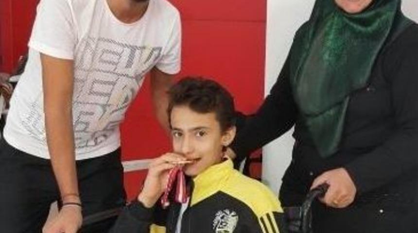 Spora İlk Adımında T&uuml;rkiye Şampiyonu Oldu