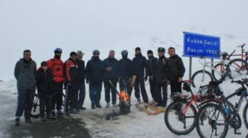Sarıkamış Şehitleri İ&ccedil;in Pedal &Ccedil;evirecekler