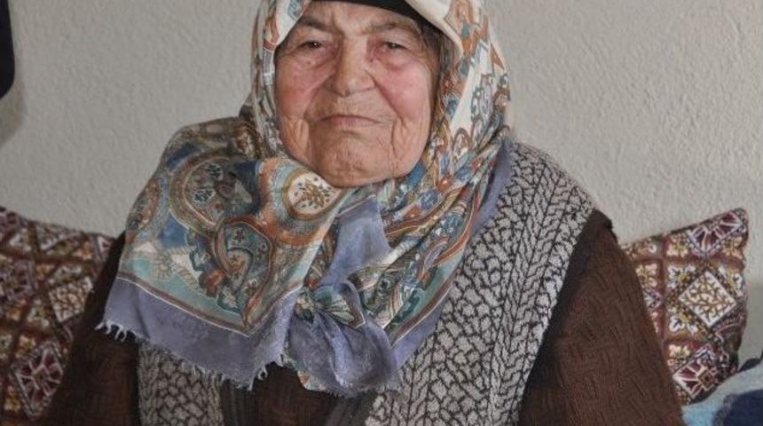 80 Yaşındaki Kadın Yangında Can Verdi