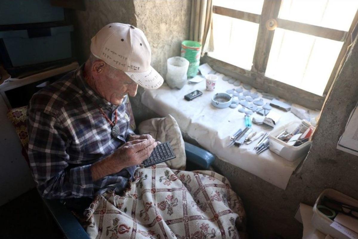 Urartu Alfabesine Adanan Bir &Ouml;m&uuml;r