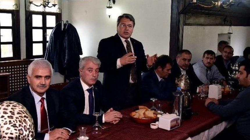 G&uuml;m&uuml;şhane Ak Parti Merkez İl&ccedil;e Teşkilatı Kahvaltıda Buluştu