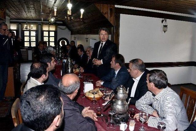 G&uuml;m&uuml;şhane Ak Parti Merkez İl&ccedil;e Teşkilatı Kahvaltıda Buluştu 1