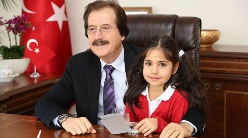 Kolej &Ouml;ğrencileri, C&uuml; Rekt&ouml;r&uuml; Kocacık&rsquo;ı Ziyaret Etti