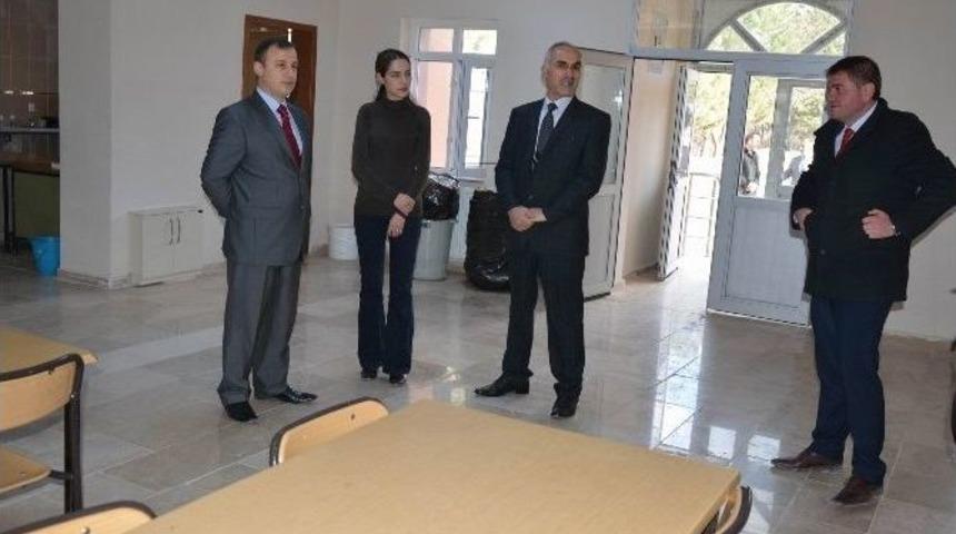 Suşehri Kaymakamı Per&ccedil;i, Yeni Sgk Binasında İncelemelerde Bulundu