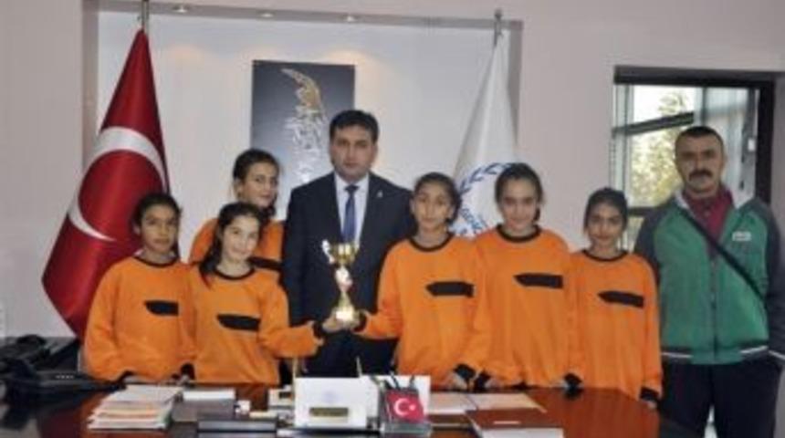 &lsquo;anma Koşusu&rsquo;nda Kayseri Takımı Bronz Madalya Aldı