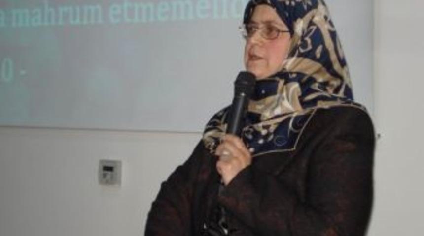 Aile Mektebinin Konuğu Psikolog Semin G&uuml;ler Oldu