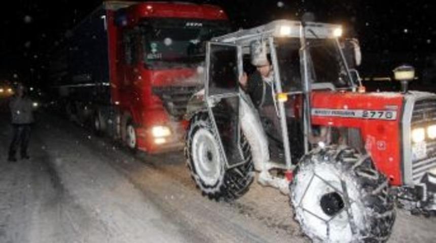 Karab&uuml;k&rsquo;te 135 K&ouml;y Yolu Ulaşıma Kapandı