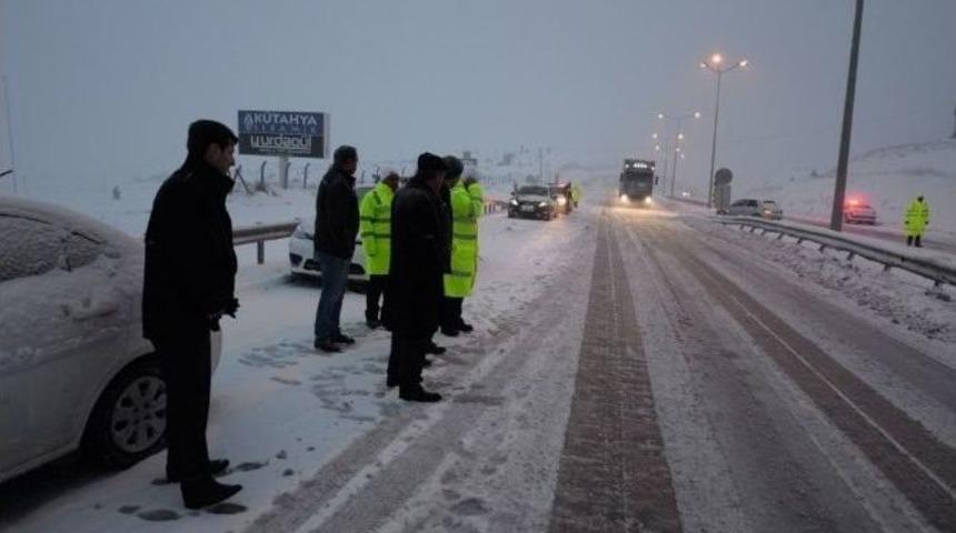K&uuml;tahya-afyonkarahisar Karayolu Tekrar Trafiğe A&ccedil;ıldı