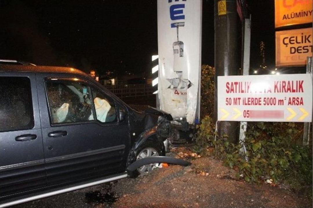 Kaza Yapıp Eve Ka&ccedil;an Oğlunu Karakola Teslim Etti