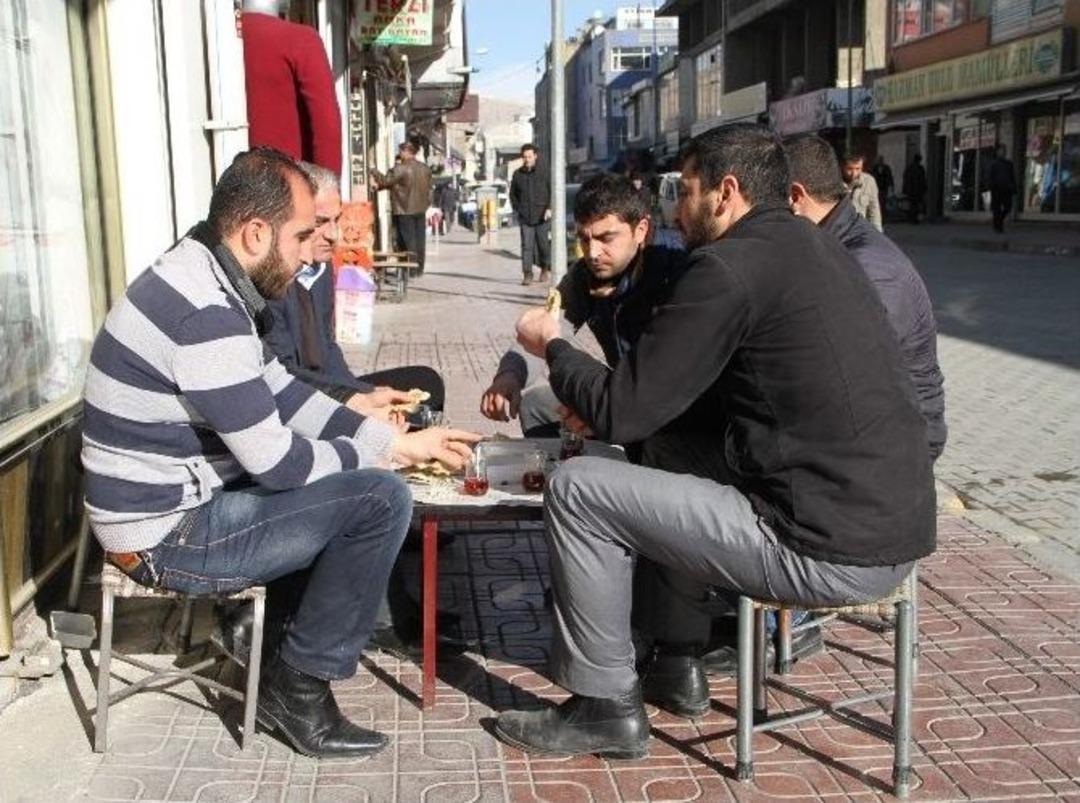 Batıda Kar Van&rsquo;da G&uuml;neş