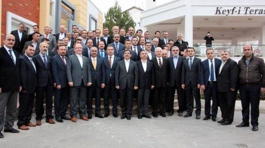 Bakan Yılmaz Ve G&uuml;ll&uuml;ce, İş Adamları İle Kahvaltıda Bir Araya Geldi