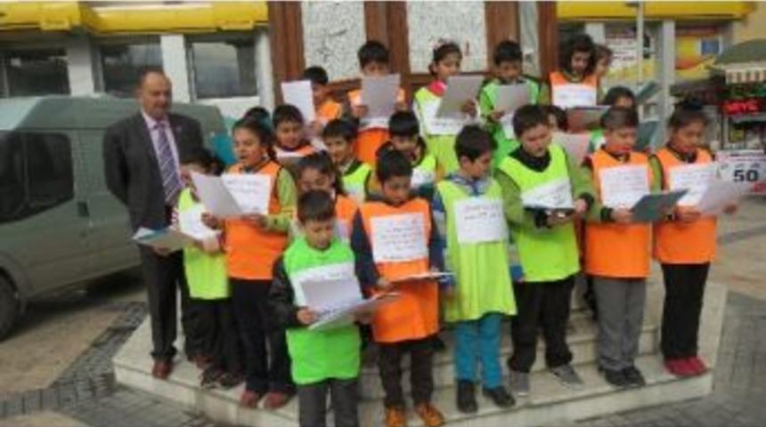 &Ouml;ğrencilerden Sigaraya Karşı Eylem