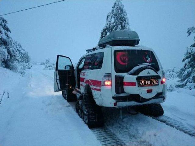 Kar Yolları Kapattı, Binlerce Sürücü Mahsur Kaldı (2)