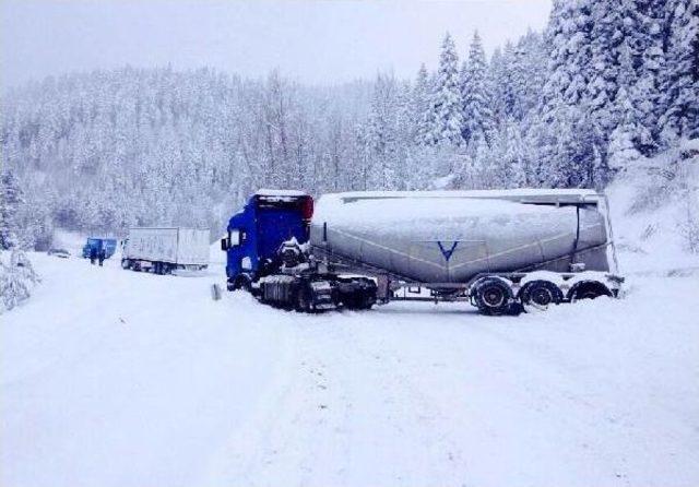 Kastamonu'da 781 Köy Yolu Ulaşıma Kapandı (3)