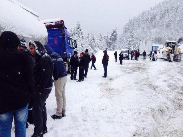 Kastamonu'da 781 Köy Yolu Ulaşıma Kapandı (3)