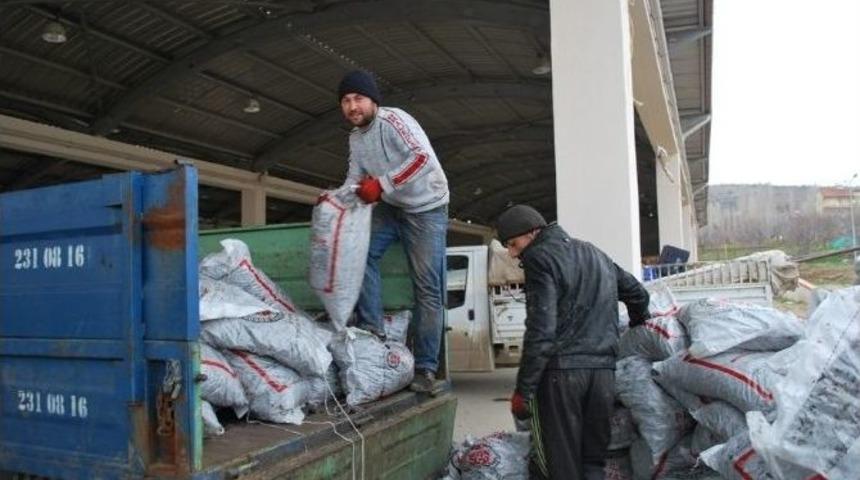 Pazarlar&rsquo;da K&ouml;m&uuml;r Yardımları Tamamlandı