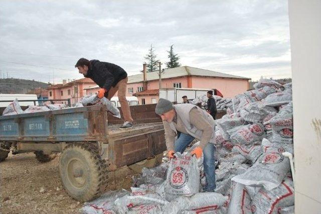 Pazarlar’da Kömür Yardımları Tamamlandı