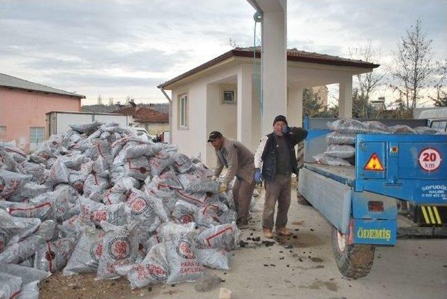 Pazarlar’da Kömür Yardımları Tamamlandı