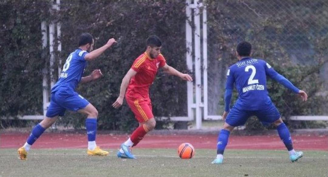 Kayseri Devleri Dostluk Ma&ccedil;ında Ter D&ouml;kt&uuml;