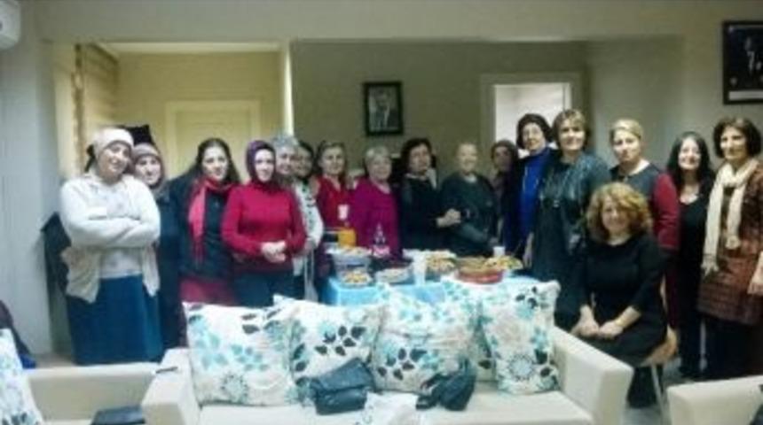 Emeklievinde Yeni Yıl Coşkusu Yaşandı