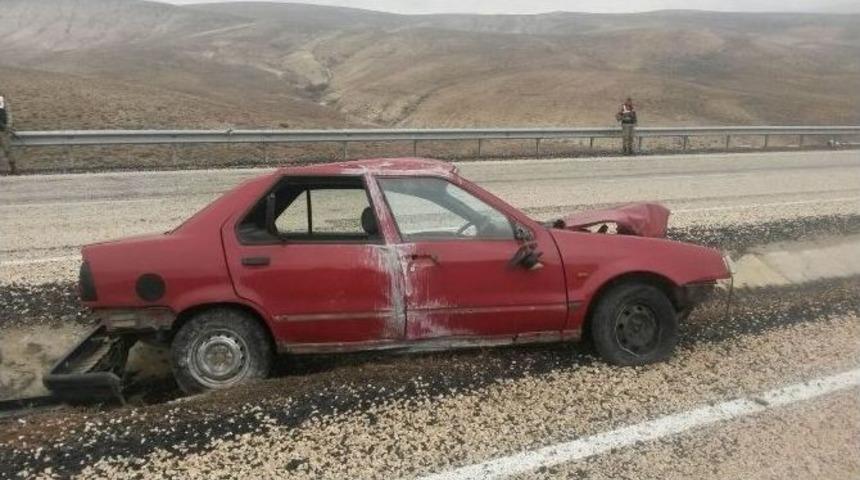 Sivas&rsquo;ta Trafik Kazası: 1 &Ouml;l&uuml;, 2 Yaralı