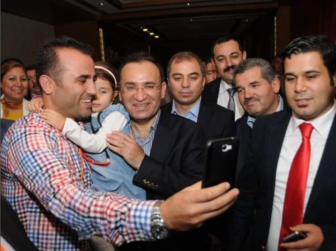 Bakan Bozdağ&rsquo;dan Chp Ve Mhp&rsquo;ye &rsquo;değişim&rsquo; &Ccedil;ağrısı