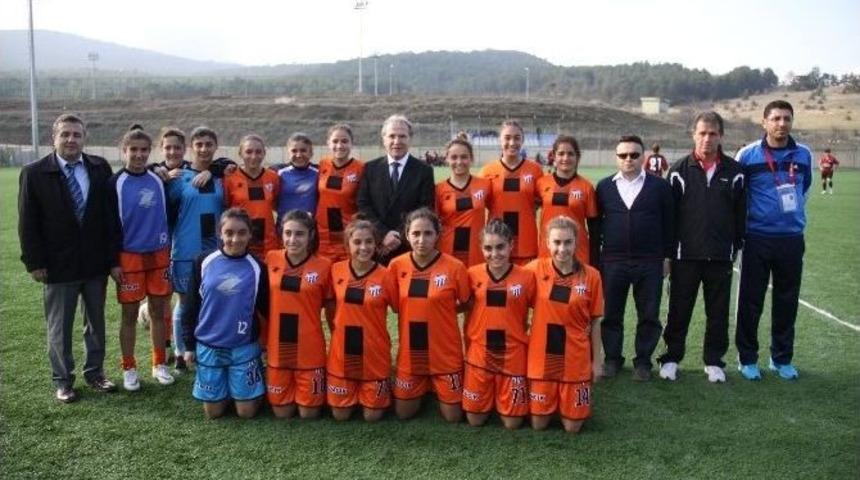 Şahin&rsquo;den Kul&uuml;p Başkanına Aziz Yıldırım G&ouml;ndermesi