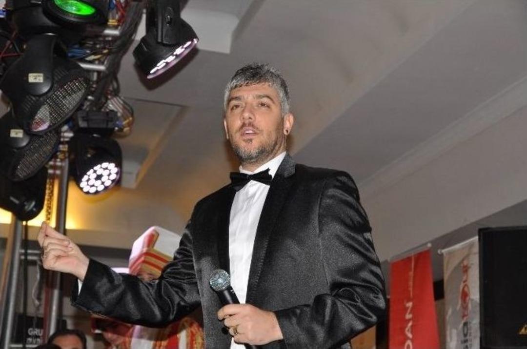 T&uuml;rkan Sultan, &ldquo;harem Sultan&rsquo;ını Se&ccedil;iyor&rdquo; Adlı G&uuml;zellik Yarışmasında J&uuml;ri Başkanlığı Yaptı