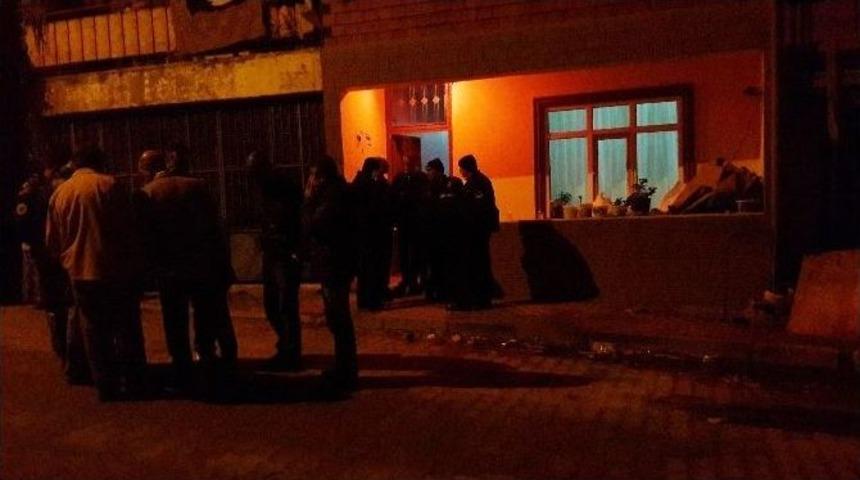 Cinnet Getiren Koca Eşini Ve Kumasını &Ouml;ld&uuml;rd&uuml;