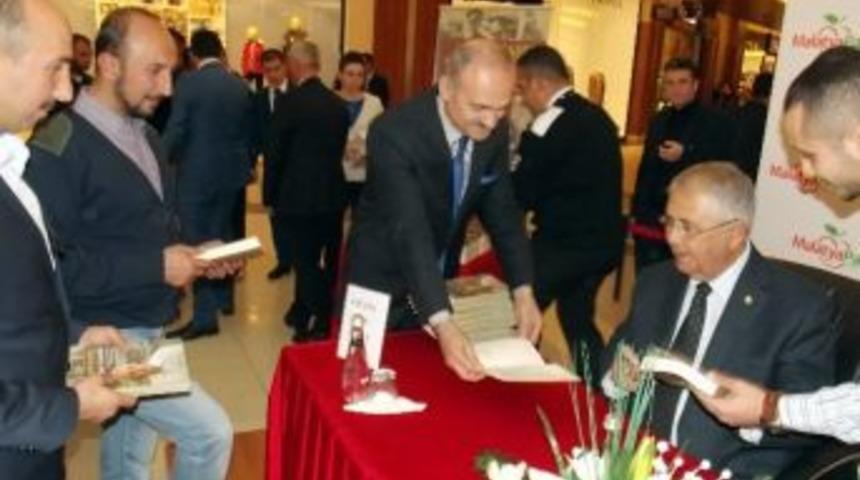 Emekli Orgeneral Edip Başer, Malatya&rsquo;da Kitabını İmzaladı