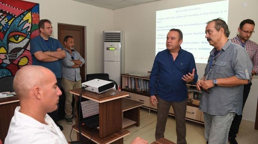 Başkan B&ouml;cek: &ldquo;rehabilitasyon Merkezimiz &Ouml;rnek G&ouml;steriliyor&rdquo;