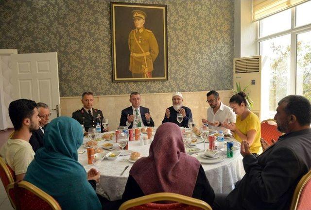 Gaziler Günü’nde Şehit Ve Gazi Aileleri İçin Yemek Verildi