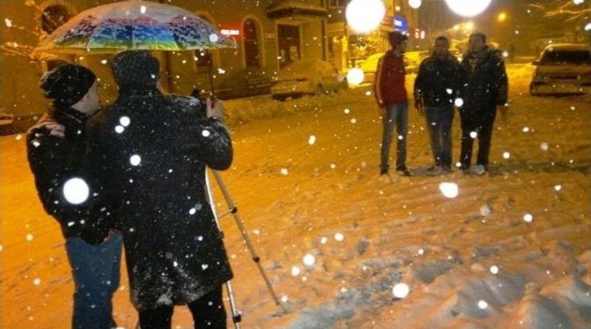 Karlı Caddede Seyyar Fotoğraf Seti