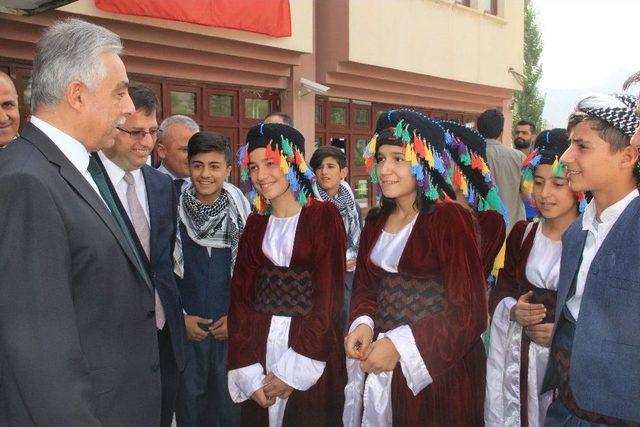 Hakkari’de İlköğretim Haftası Etkinliği