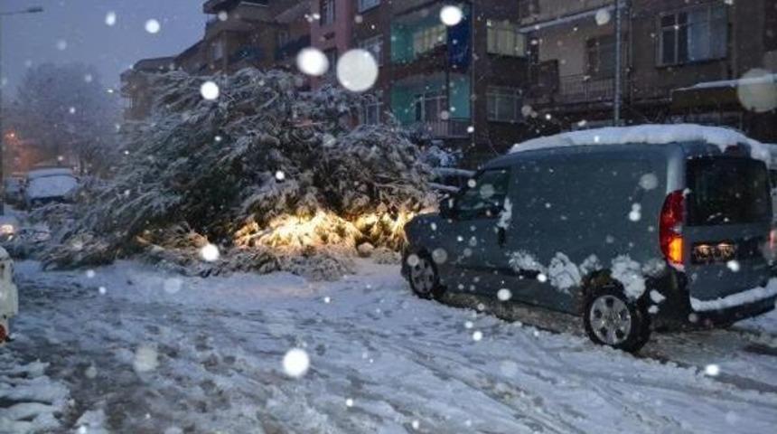 Bursa- Ankara Yolu Yine Tır Kayması Sonucu Kapandı