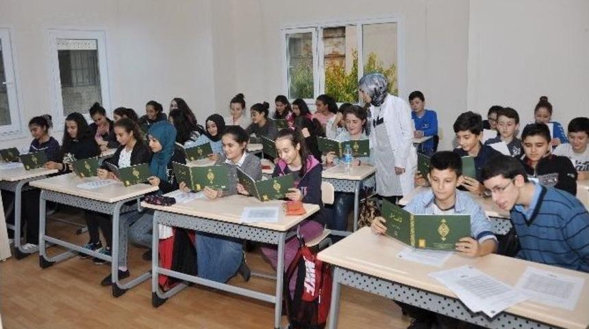 Gaziosmanpaşa&rsquo;da 10 Bin &Ouml;ğrenciye Osmanlıca Dersi