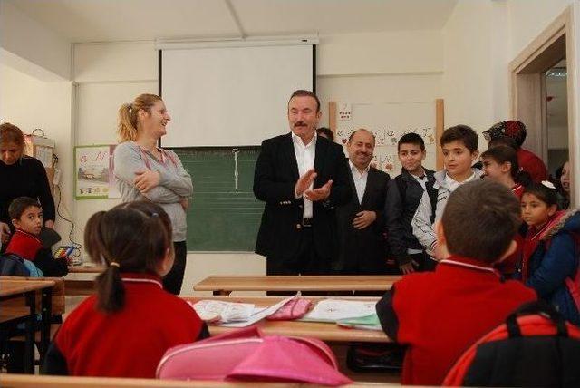 Başkan Doğan Dr Ferdi Koçal İlkokulunu Ziyaret Etti 2