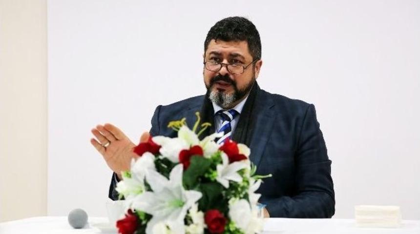 Yazar Fatih &Ccedil;ıtlak: &ldquo;allah&rsquo;ın Merhametini Azap Ayetlerinde De G&ouml;r&uuml;r&uuml;z&rdquo;