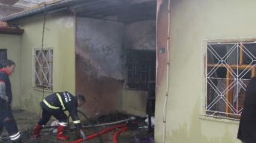 Cihanbeyli&rsquo;de Ev Yangını