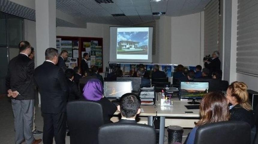Yeşilyurt Belediyesi Proje Birimi Başkan Ahmet &Ccedil;akır&rsquo;a Sunum Yaptı