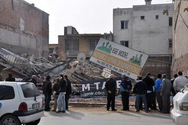 İzmir&rsquo;de Faciadan Kıl Payı D&ouml;n&uuml;ld&uuml; 3