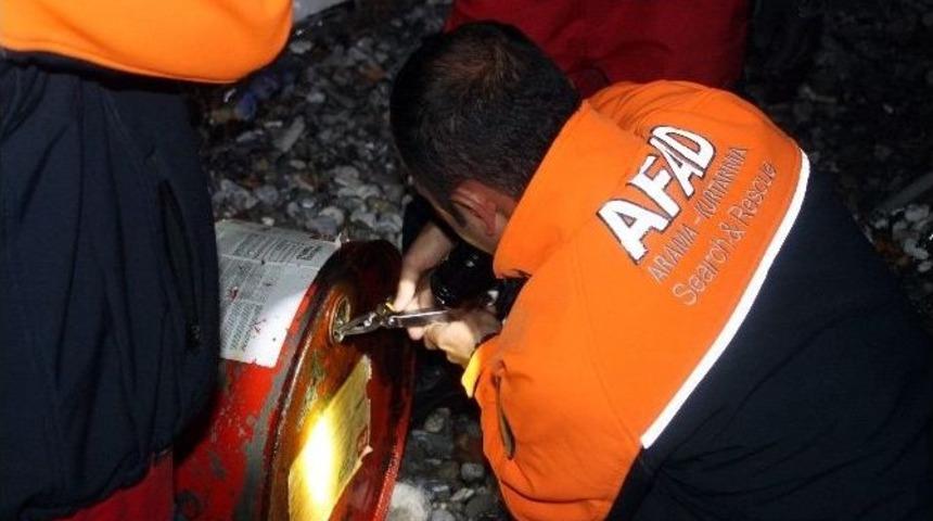 Zonguldak&rsquo;ta Kıyıya Vuran Varil Paniğe Sebep Oldu